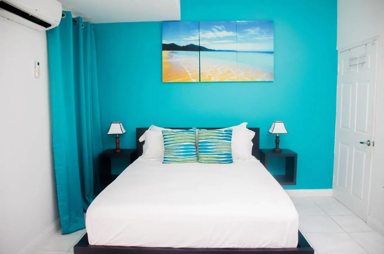 Επικοινωνία με το Two Bedroom Apartment New Kingston